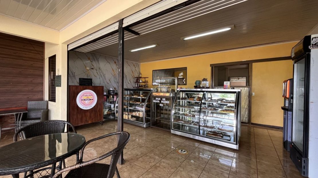Investment Opportunity: Turnkey Bakery & Café for Sale in Santa Elena