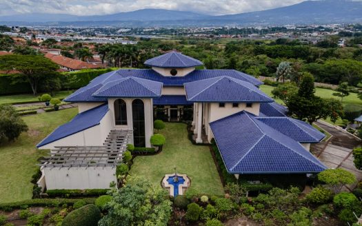 Blue Residence / An Extraordinary Private Estate in Escazú