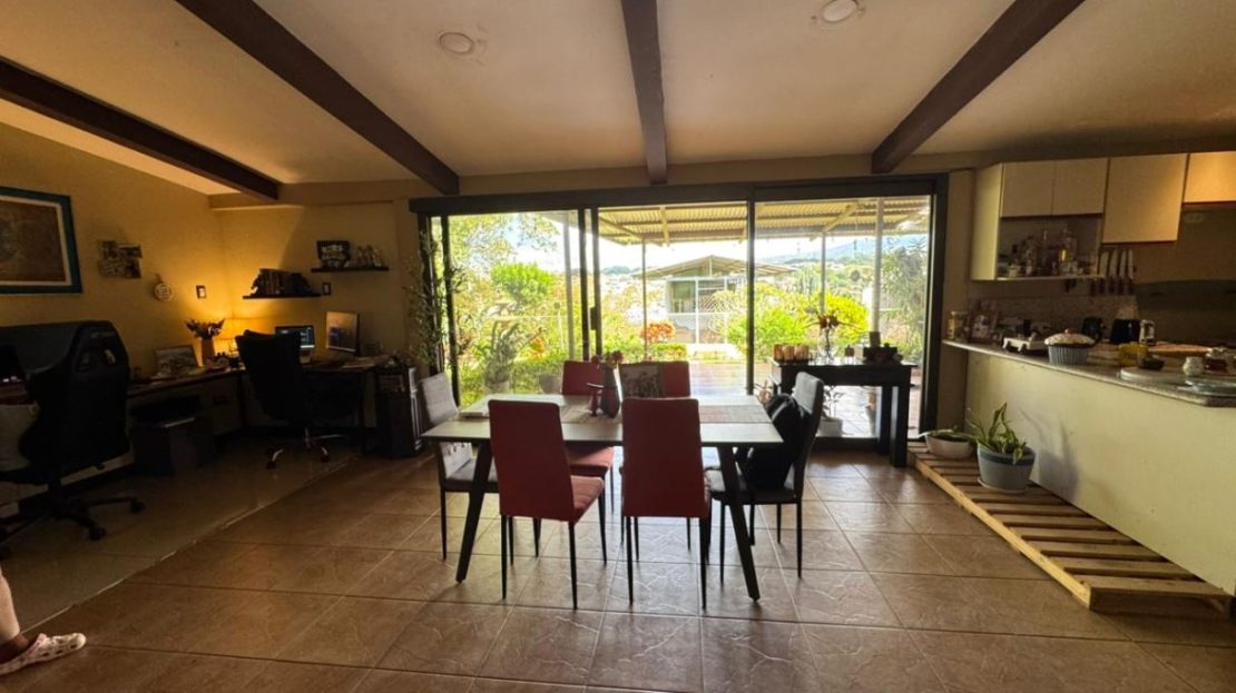 HOUSE FOR SALE | DESAMPARADOS