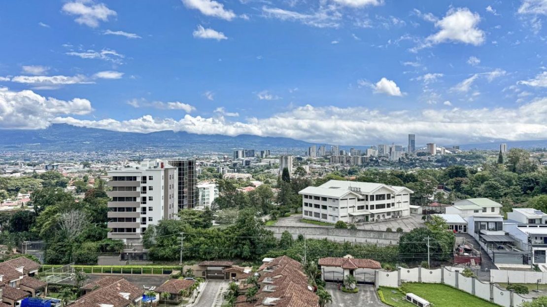 Condo Tower Hills 23 | Urban Living | Valley & City Views