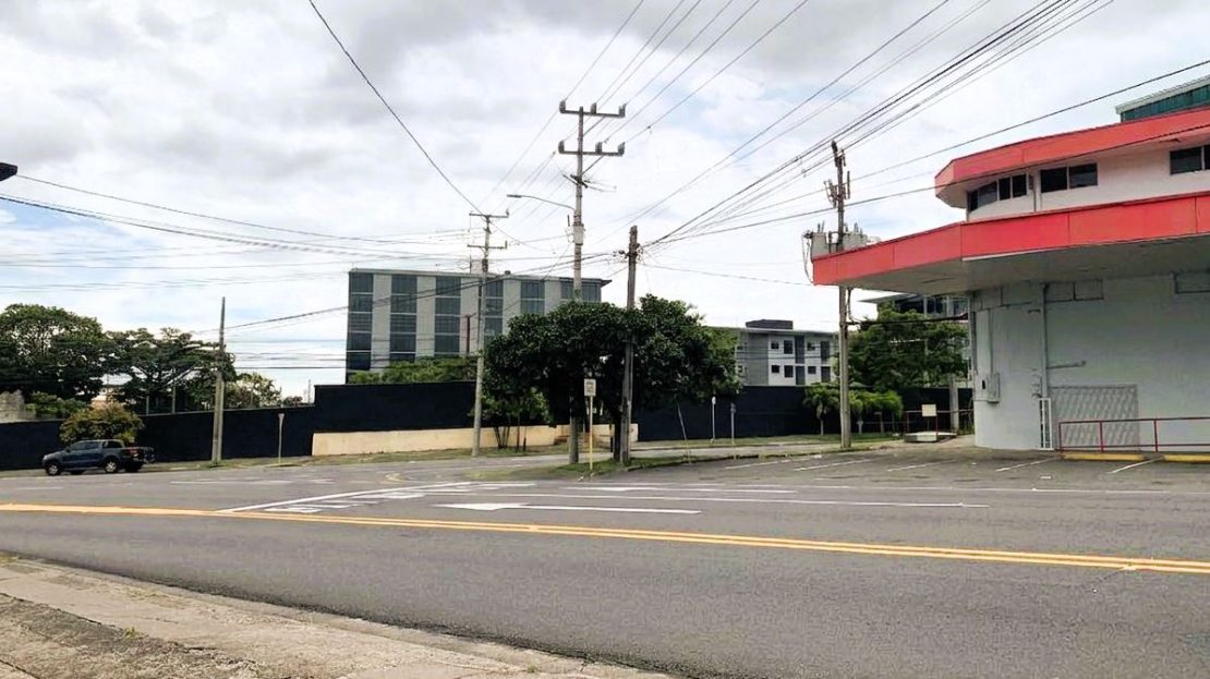 FOR LEASE. Commercial Property. Escazu