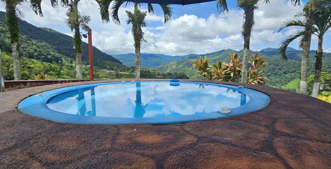 Exceptional Countryside Estate for Sale with Rainforest Views in Chachagua