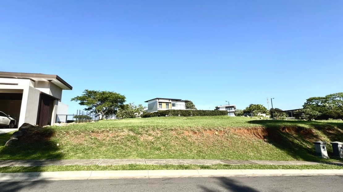 Residential Lot for Sale in Green City - Near Route 27