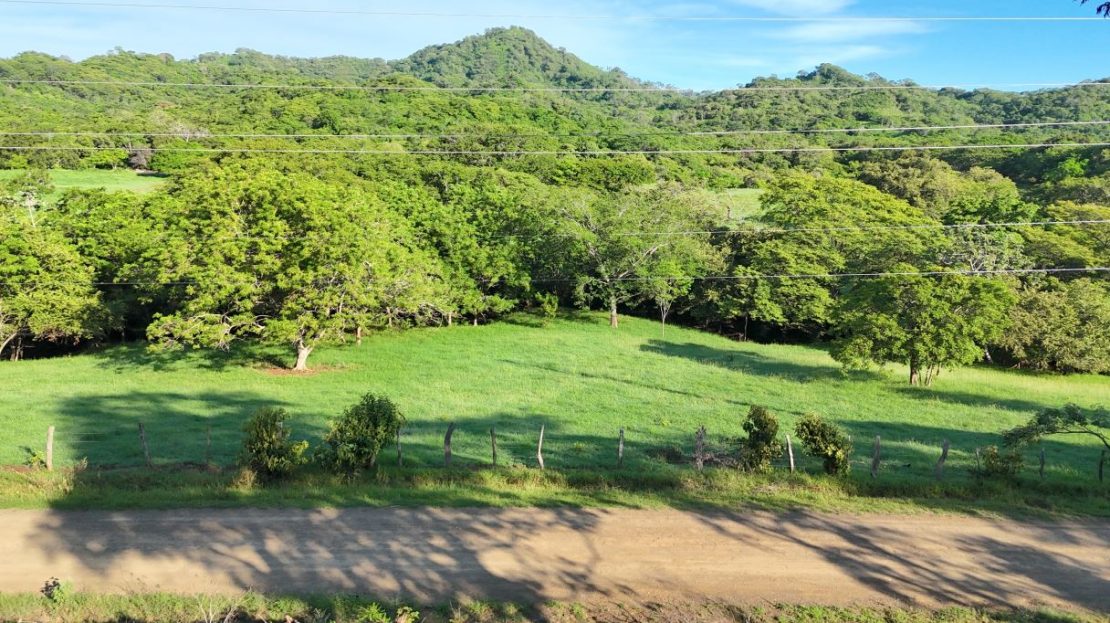 Fertile Soil & Peaceful Countryside ~ 15 Minutes from Tamarindo