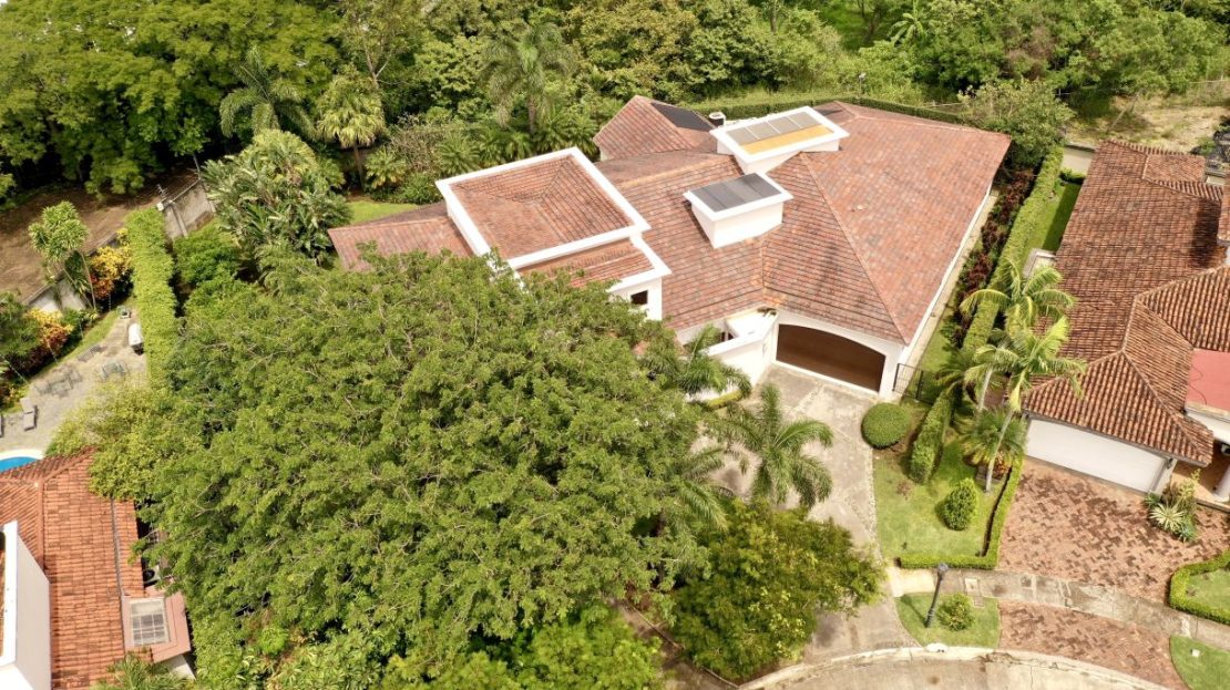 Santa Ana / Elegance-Spacious living-Privacy