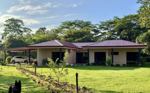 Beautiful Country Estate in Guápiles | Spacious Home on 5,200 m²