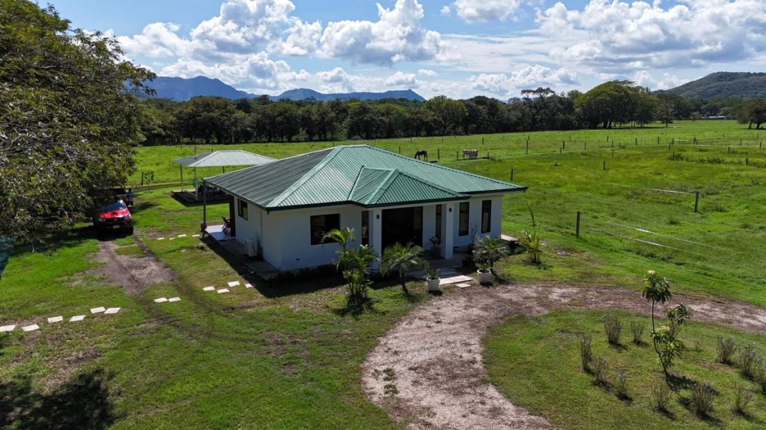Casa La Sabana – Authentic Guanacaste Living Near Nicoya Guanacaste | REMAX