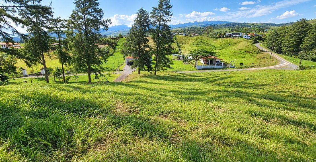 Create Your Dream Home or Airbnb Retreat – 5