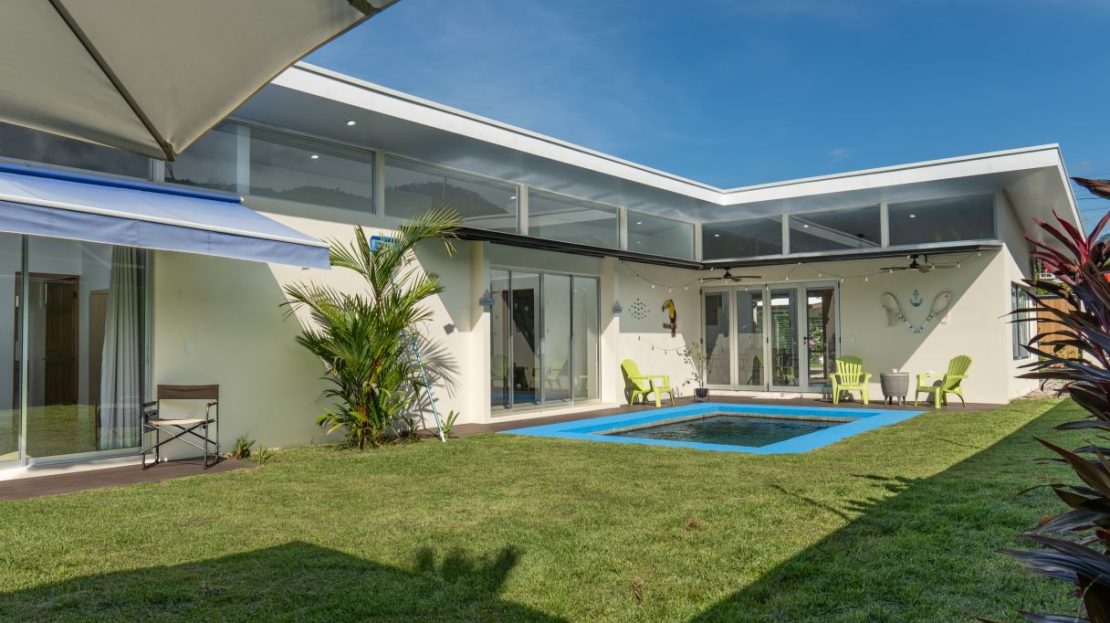 Modern 3-Bedroom Smart Home with Private Pool & Solar Energy in Uvita