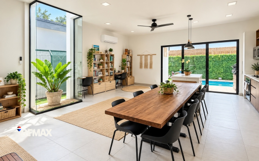 Casa Praia 61 – 4-Bedroom Home with Private Pool for Sale in Jacó