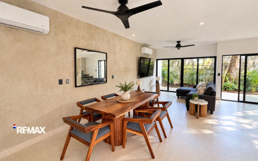 New Construction Beachside Home with Private Pool in Casa Praia, Jacó
