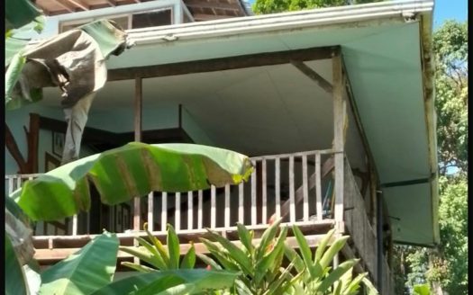 Titled Downtown Pavones: Large furnished 3/2 Home with detached 1/1 Apartment