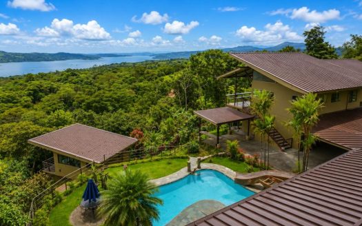 Amazing Bella Vista – A Private Resort Estate Above Lake Arenal