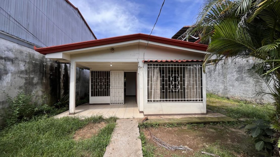 House for Sale – An Investment Opportunity in Downtown Pérez Zeledón!