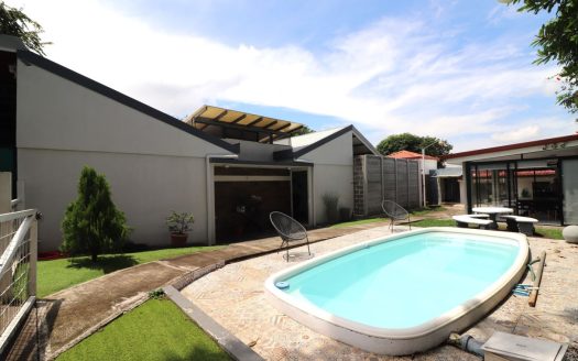 FOR SALE – Property with 3 Units, Pool & Spacious Lot in La Guácima, San Jose, Costa Rica