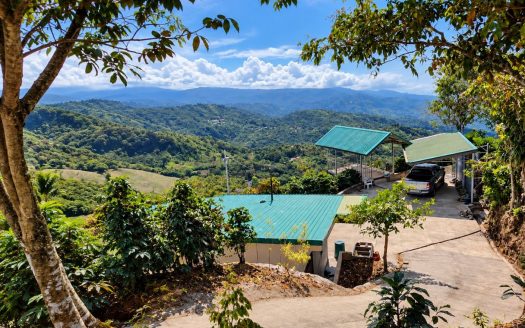 Reduced price for Stunning Mountain Property in Berlin, Costa Rica – Breathtaking Views & Income Potential