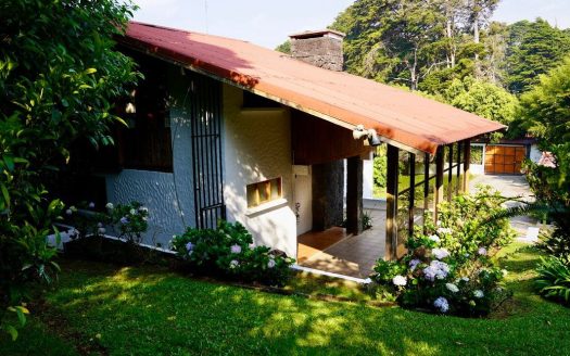 Mountain Chalet For Rent | 29,849 SQ. FT. LOT | Fully-Furnished | San Rafael, Heredia
