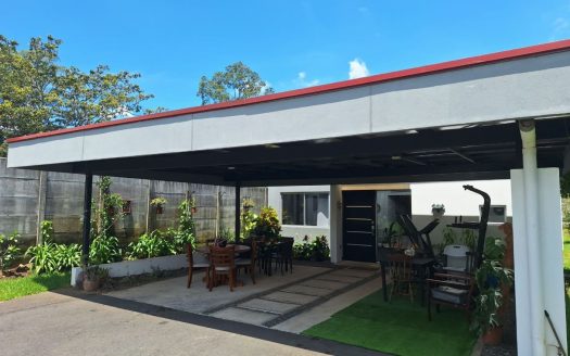 House with Gardens for Sale in Grecia, Alajuela