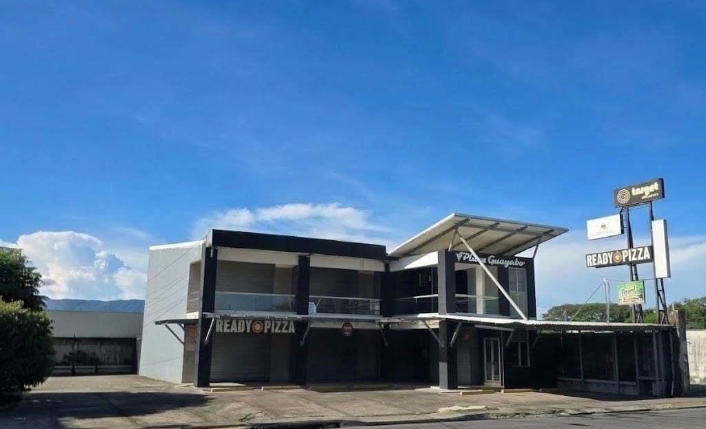 Guayabo Commercial Plaza